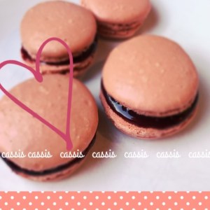 Macaron cassis